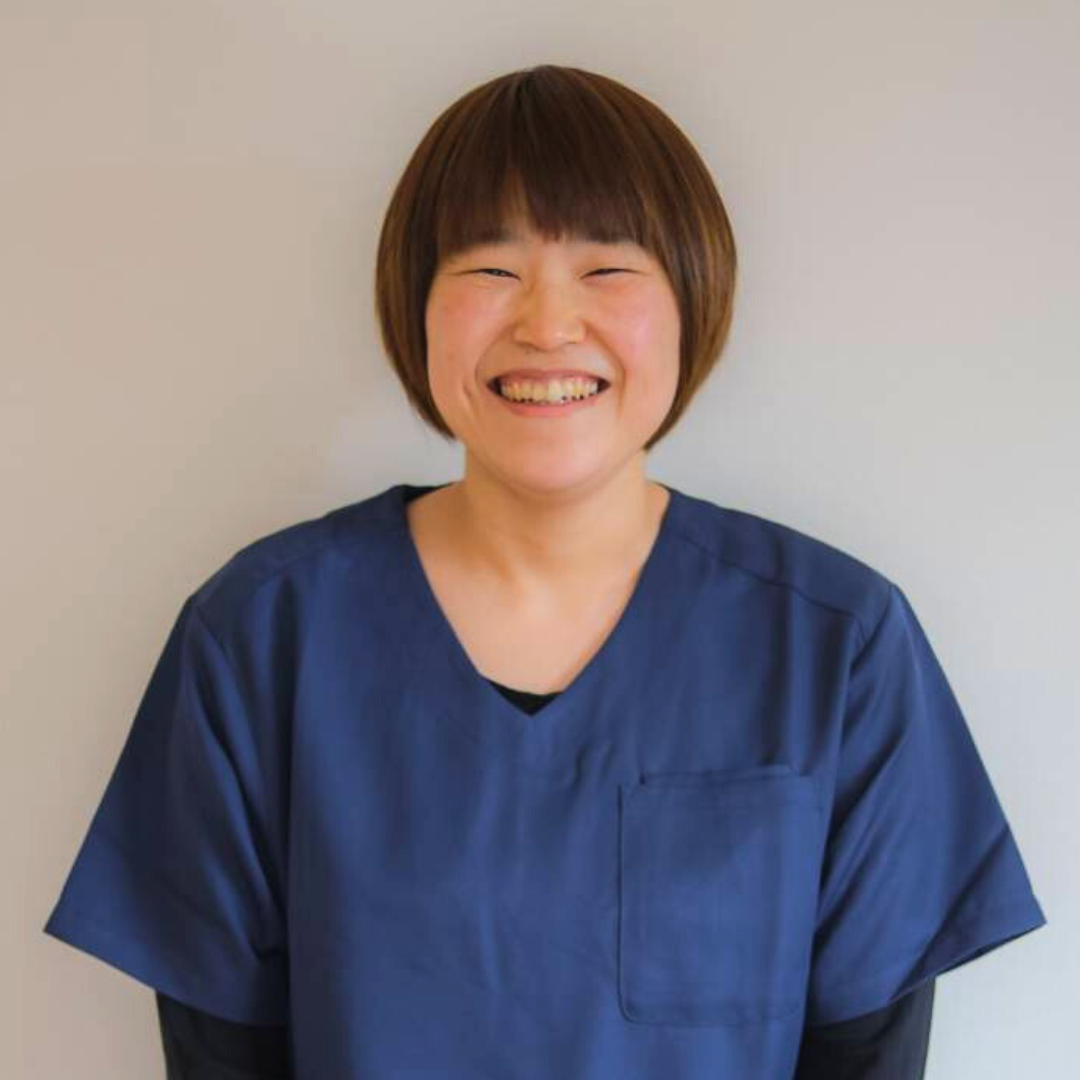 セーフティセラピセーフティセラピスト認証者の竹内美樹さん（広島市東区のあおぞら整体）。ママや女性向けの整体院で、首・肩こり、腰の不調、疲れやすさをやさしく整え、心と体のバランスをサポートします。